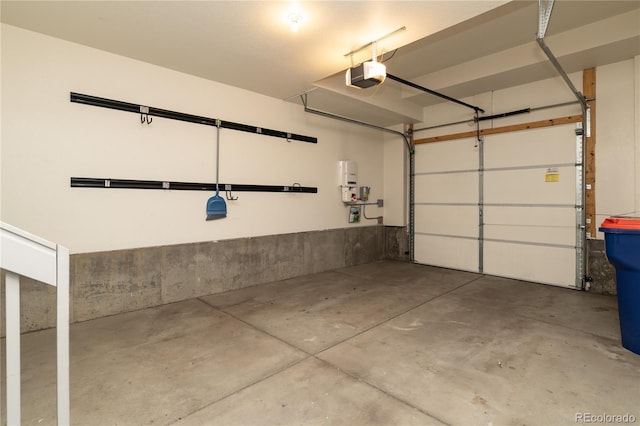 10154 Belvedere Loop, Lone Tree, CO 80124 - garage with a garage door opener and a central vacuum unit