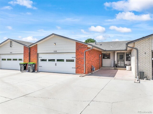 552 Lakewood Cir, Colorado Springs, CO 80910 - photo 44