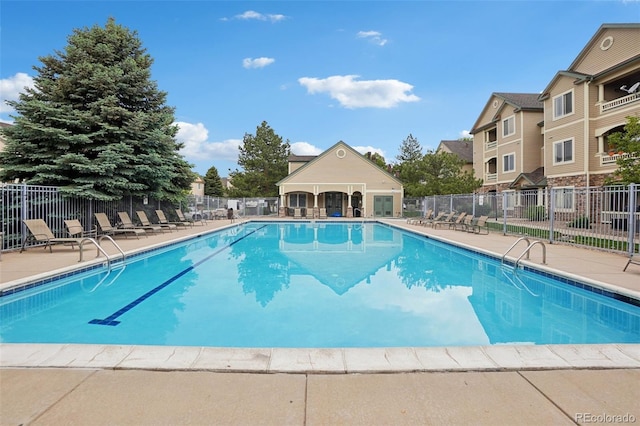 9692 W Coco Cir Unit 304, Littleton, CO 80128 - community pool with a patio