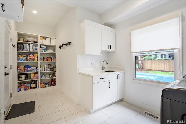 11389 E Maplewood Ave, Englewood, CO 80111 - pantry with a sink