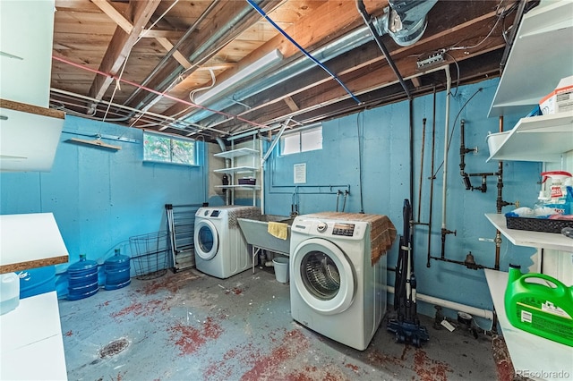 1325 N Foote Ave, Colorado Springs, CO 80909 - washroom featuring washer and dryer
