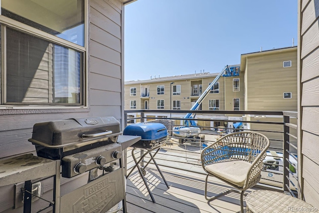 balcony featuring a grill