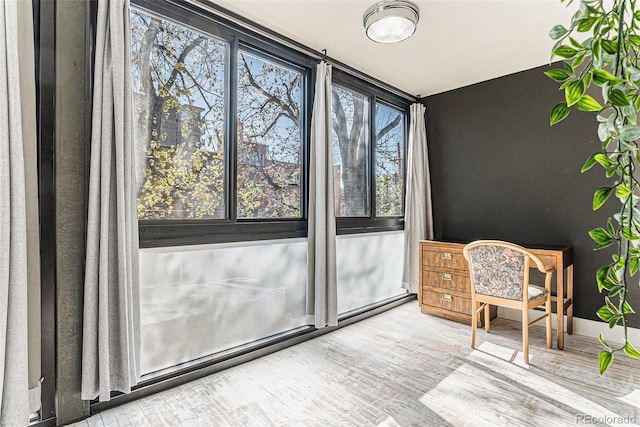 1050 N Corona St Unit 206, Denver, CO 80218 - view of sunroom / solarium