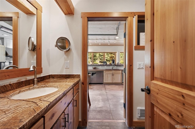 1000 Rangeview Ct, Black Hawk, CO 80422 - bathroom with vanity