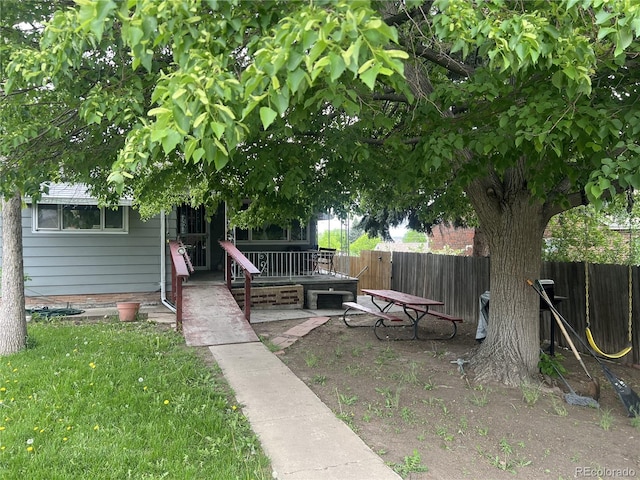 188 S Dale Ct, Denver, CO 80219 - view of yard