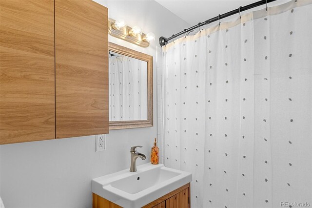 4544 W 65th Ave, Arvada, CO 80003 - bathroom with vanity