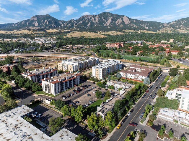 bird's eye view with a mountain view