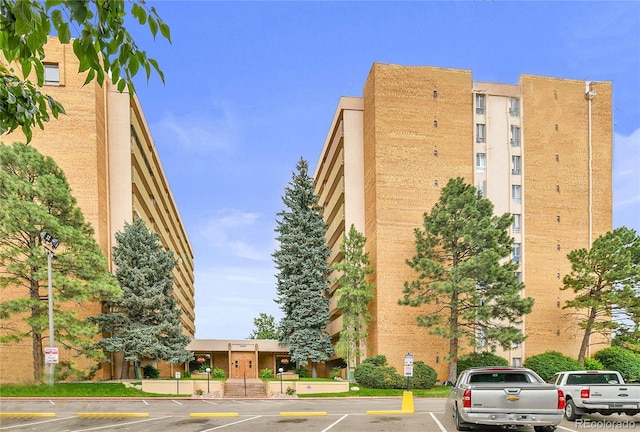 8060 E Girard Ave Unit 514, Denver, CO 80231 - view of property with uncovered parking