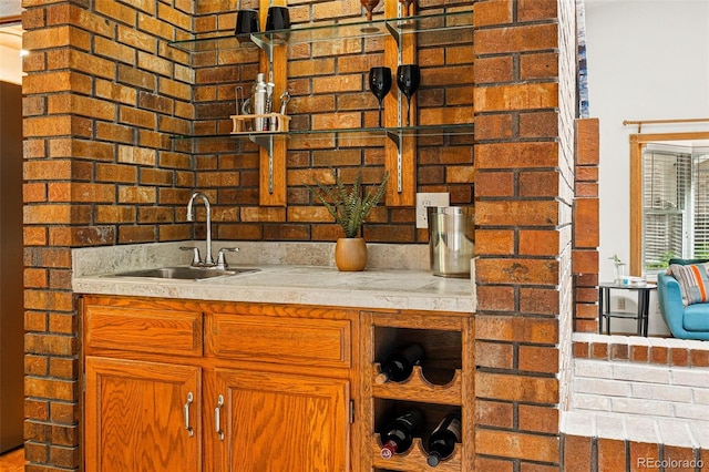 view of indoor wet bar