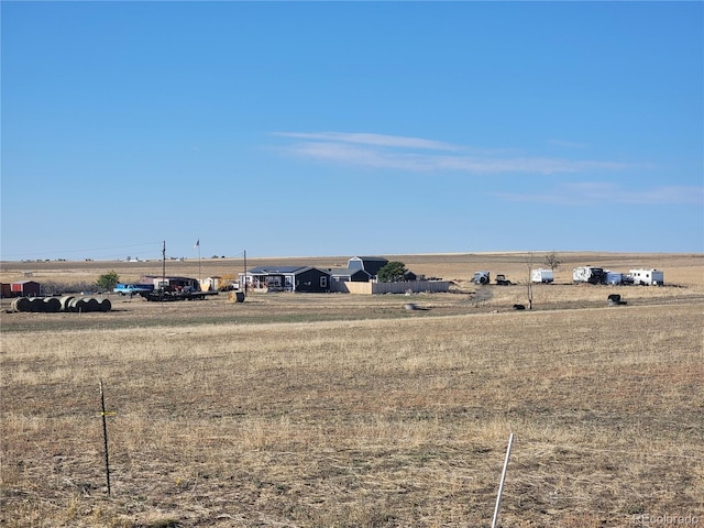 view of yard featuring a rural view