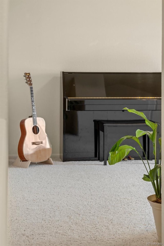 detailed view of baseboards