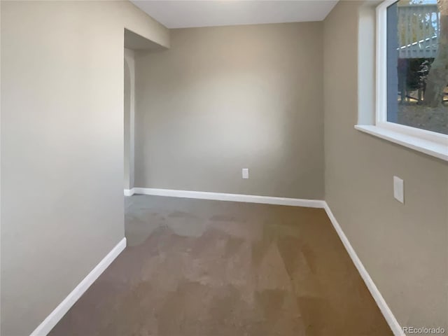 view of carpeted spare room