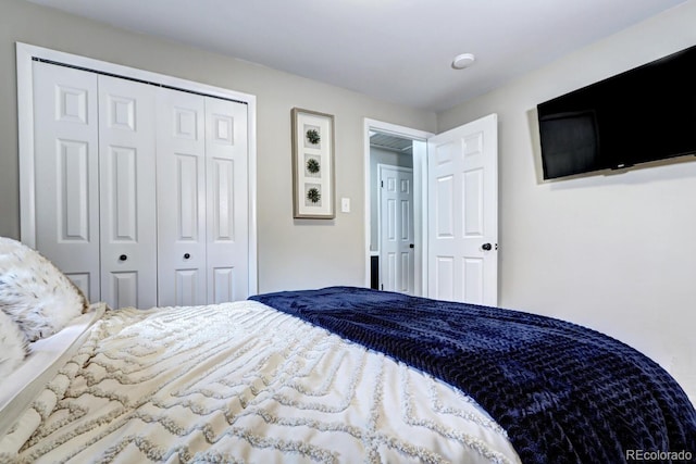 bedroom with a closet