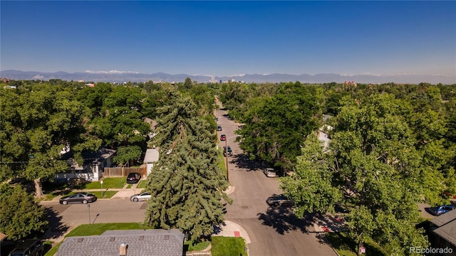 bird's eye view featuring a mountain view