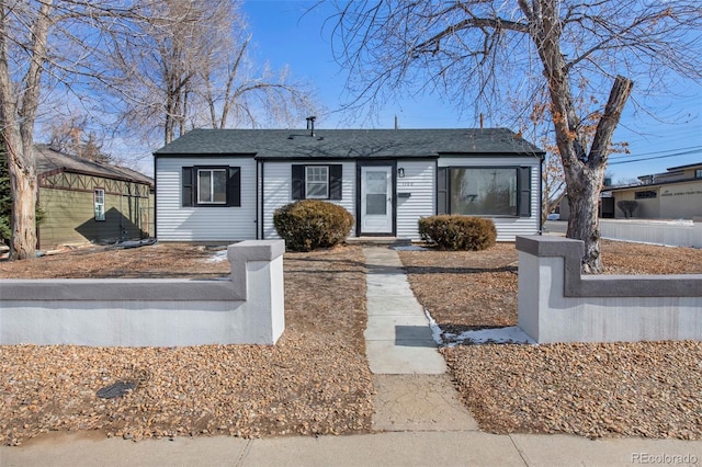 view of front of property with a fenced front yard