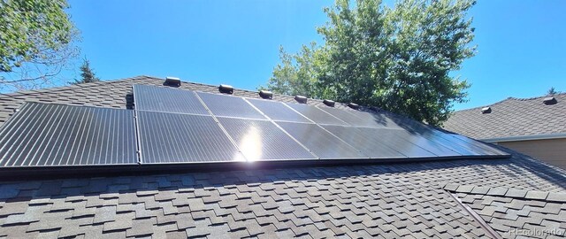 19098 E Ida Dr, Aurora, CO 80015 - exterior view of a shingled roof