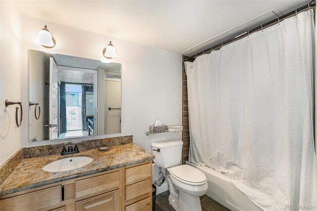 1020 15th St Unit 17K, Denver, CO 80202 - full bath with vanity, shower / bathtub combination with curtain, and toilet