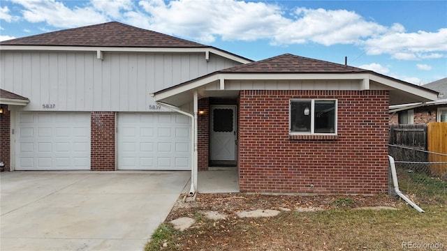 view of front of house featuring a garage