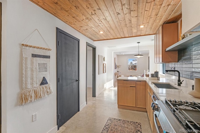 kitchen featuring sink, stainless steel gas range oven, wood ceiling, tasteful backsplash, and hanging light fixtures