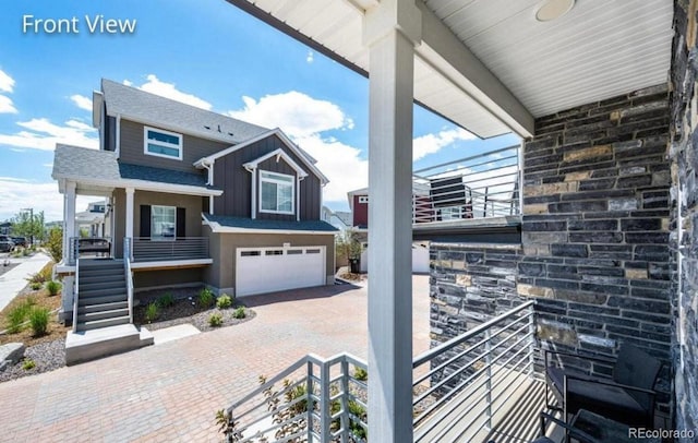 4443 N Quatar Ct, Aurora, CO 80019 - porch with stairway
