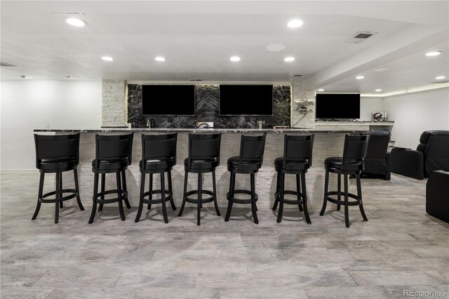 420 N Colorado Blvd, Denver, CO 80206 - indoor wet bar with recessed lighting
