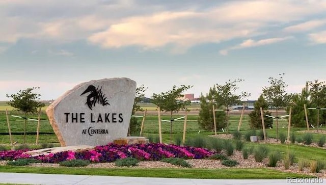 2415 Bluestem Willow Dr, Loveland, CO 80538 - view of community sign