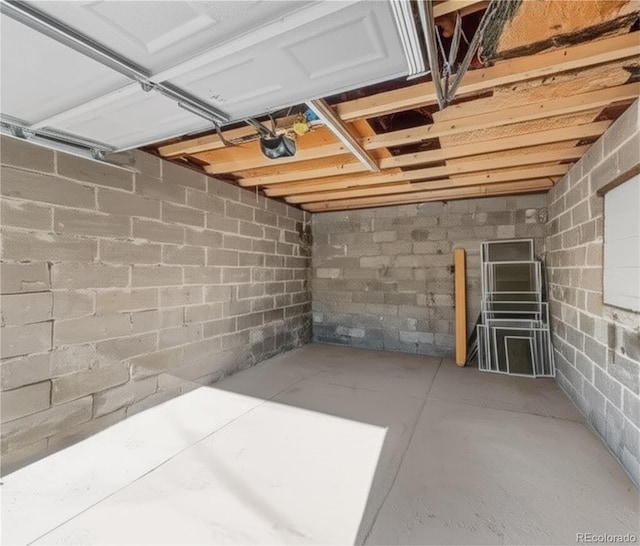 1021 Lake Ave, Pueblo, CO 81004 - basement featuring a garage