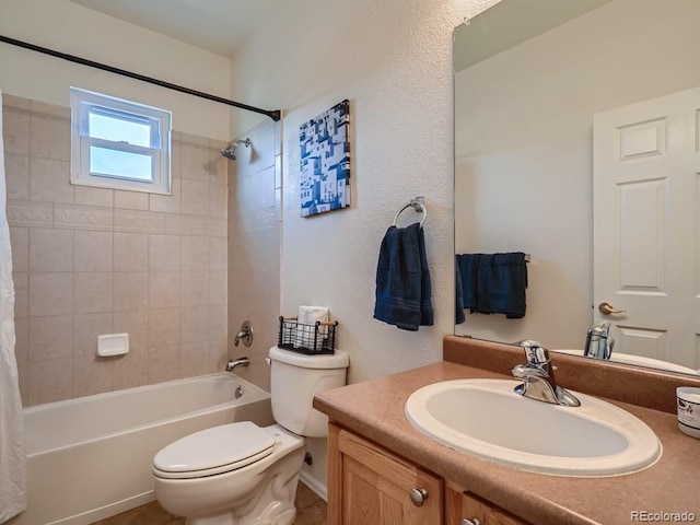 7746 S Valdai Ct, Aurora, CO 80016 - full bathroom with shower / bathtub combination with curtain and vanity