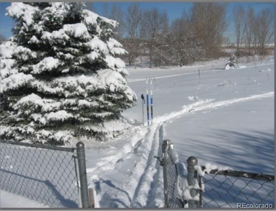 11323 E Cimmarron Dr, Englewood, CO 80111 - surrounding community featuring fence