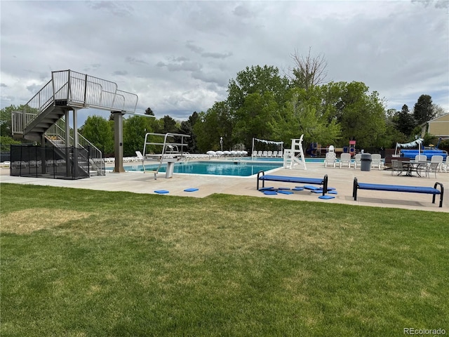 10366 E Ida Ave, Greenwood Village, CO 80111 - community pool with a lawn and stairway
