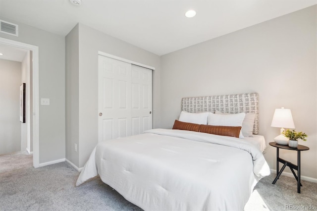 3178 Geneva Ct, Denver, CO 80238 - bedroom featuring carpet floors, a closet, and recessed lighting