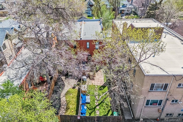birds eye view of property featuring a residential view