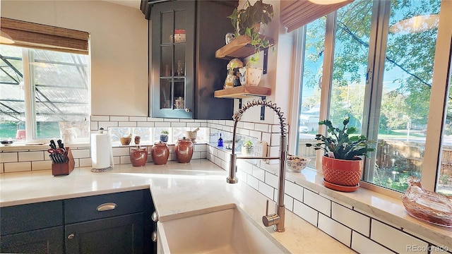 kitchen featuring decorative backsplash