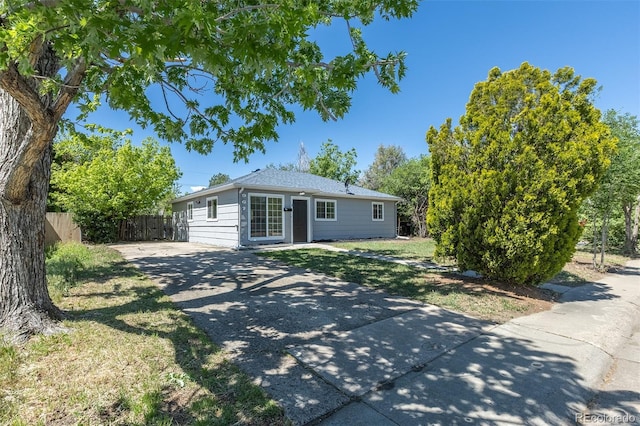 967 Victor St, Aurora, CO 80011 - view of front of home with driveway