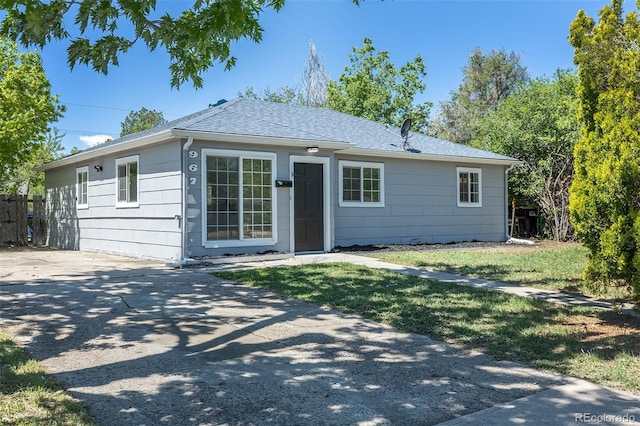 967 Victor St, Aurora, CO 80011 - view of front of home featuring a shingled roof