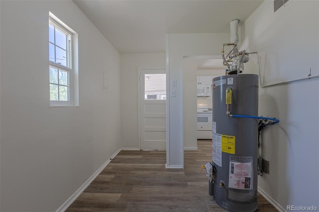 967 Victor St, Aurora, CO 80011 - utilities featuring water heater