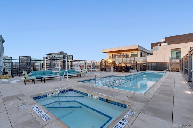 1750 Wewatta St Unit 1102, Denver, CO 80202 - community pool with a community hot tub, an outdoor living space, and a patio area