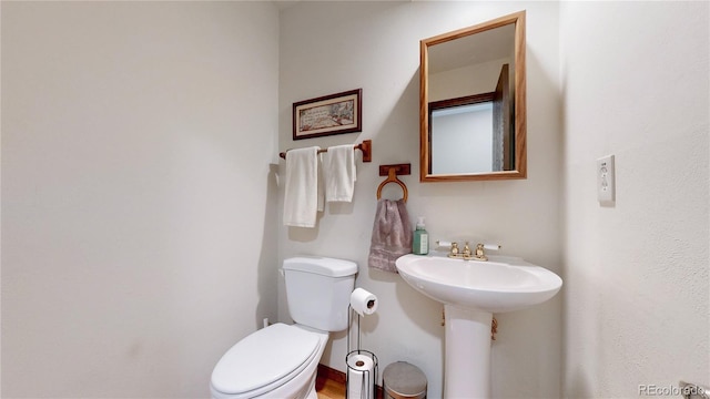 7865 S Lafayette Ct, Centennial, CO 80122 - half bath with toilet