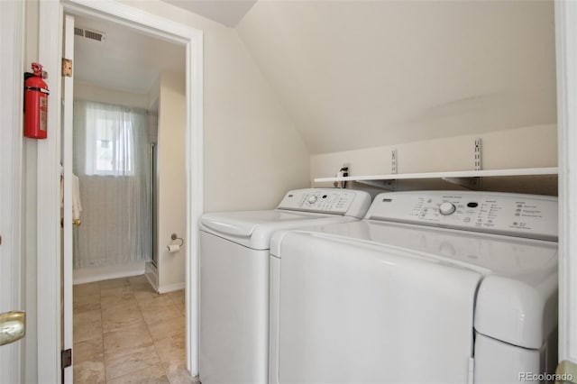 1791 S Laredo St, Aurora, CO 80017 - laundry area featuring washer and clothes dryer and baseboards