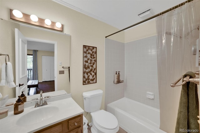620 Macgregor Ave Unit 11, Estes Park, CO 80517 - full bathroom featuring vanity and shower / bath combo with shower curtain