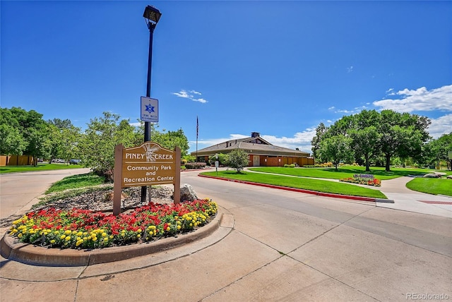 exterior space featuring a lawn