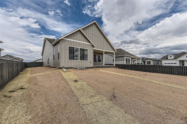 view of front of house