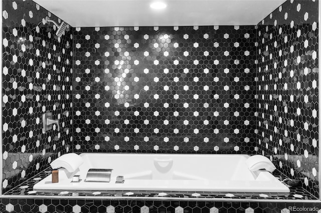 3384 Cranston Cir, Highlands Ranch, CO 80126 - bathroom view of a relaxing tiled tub