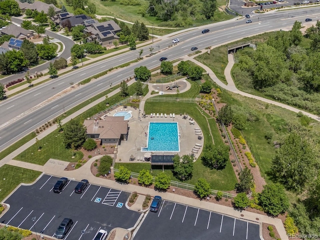 7131 S Wenatchee Way Unit C, Aurora, CO 80016 - aerial view of property and surrounding area featuring a pool and a highway