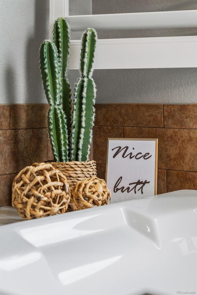 24682 E Ontario Dr, Aurora, CO 80016 - bathroom view