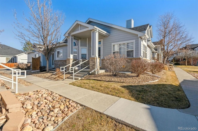 view of front of house featuring a front yard