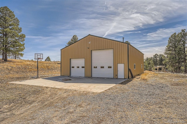 view of detached garage