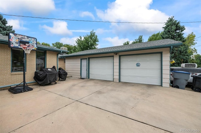 view of detached garage