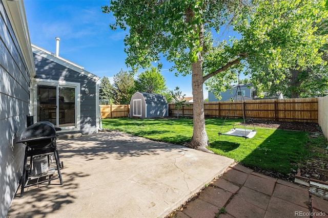 19523 E Buchanan Pl, Aurora, CO 80011 - view of patio / terrace with a grill