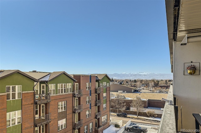 view of city featuring a mountain view